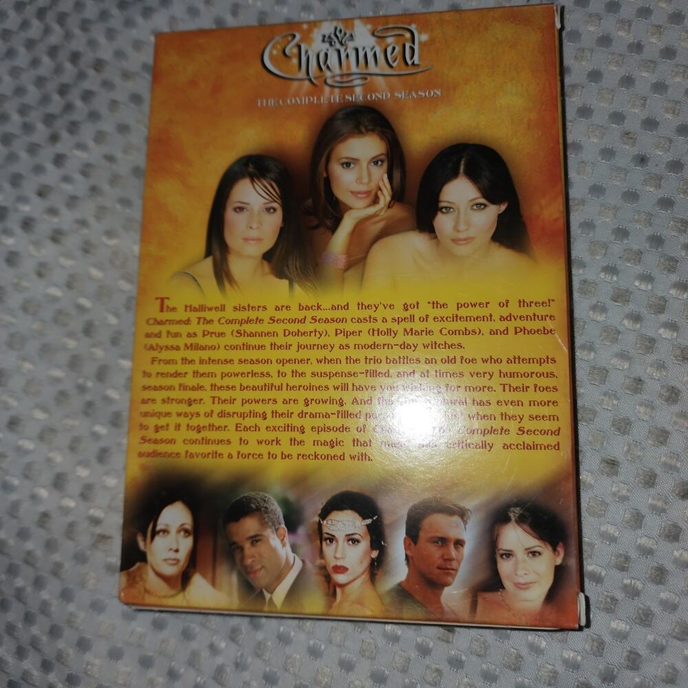 CHARMED DVD THE COMPLETE  SECOND SEASON - Picture 2 of 2